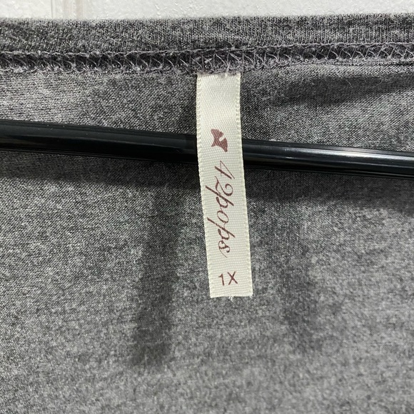 Oversized Shirt - Picture 3 of 3